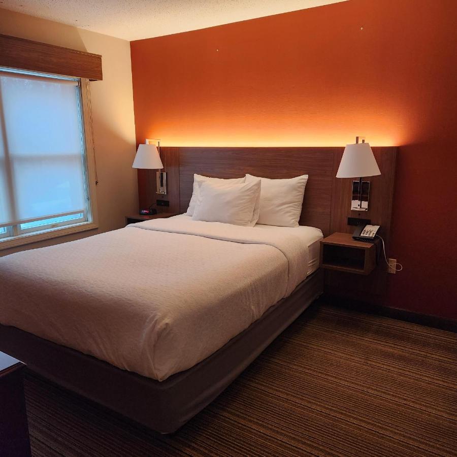 Hawthorn Suites By Wyndham Erie Kearsarge Экстерьер фото