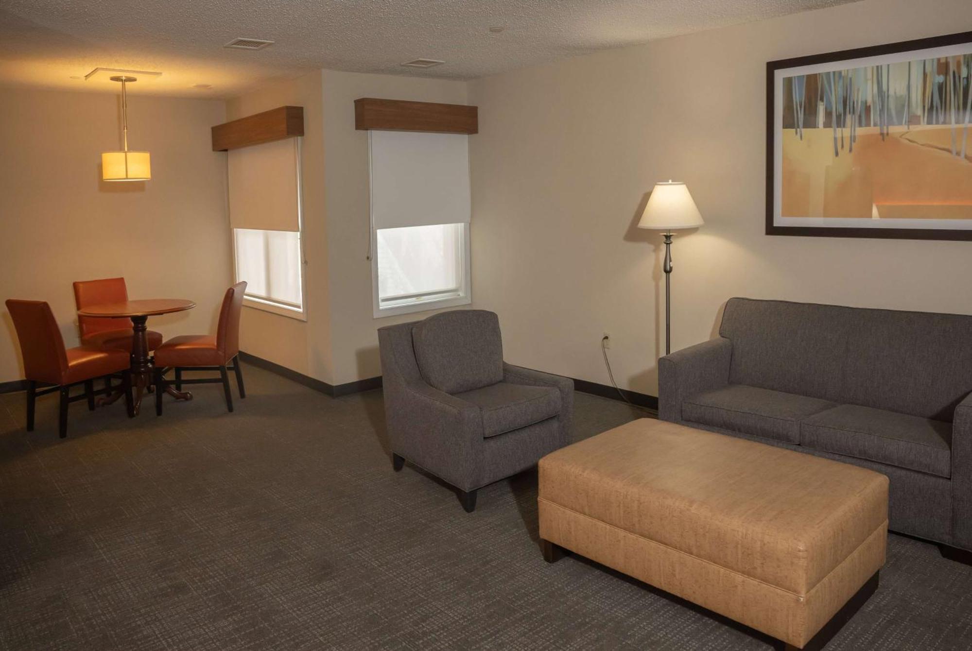 Hawthorn Suites By Wyndham Erie Kearsarge Экстерьер фото