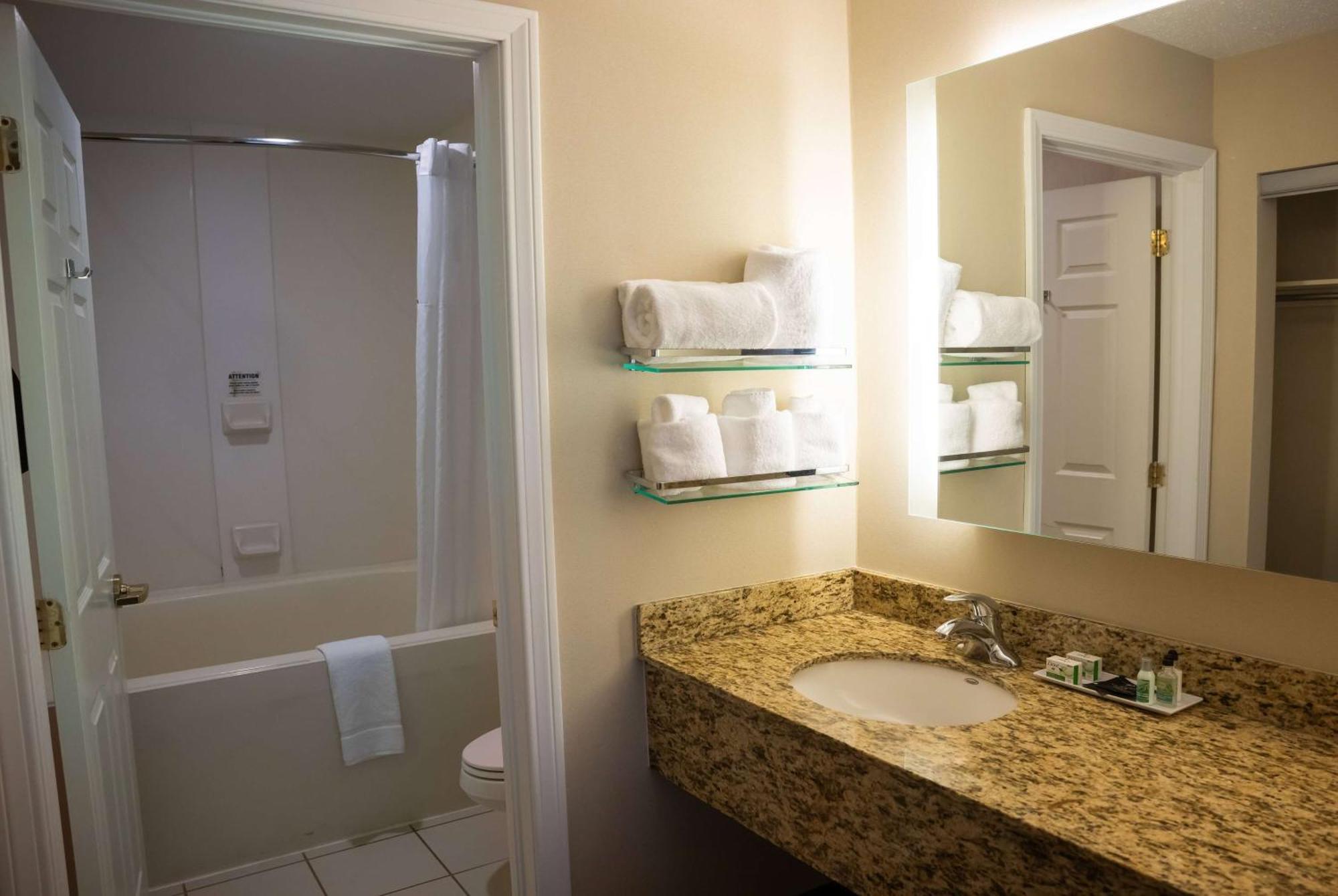 Hawthorn Suites By Wyndham Erie Kearsarge Экстерьер фото