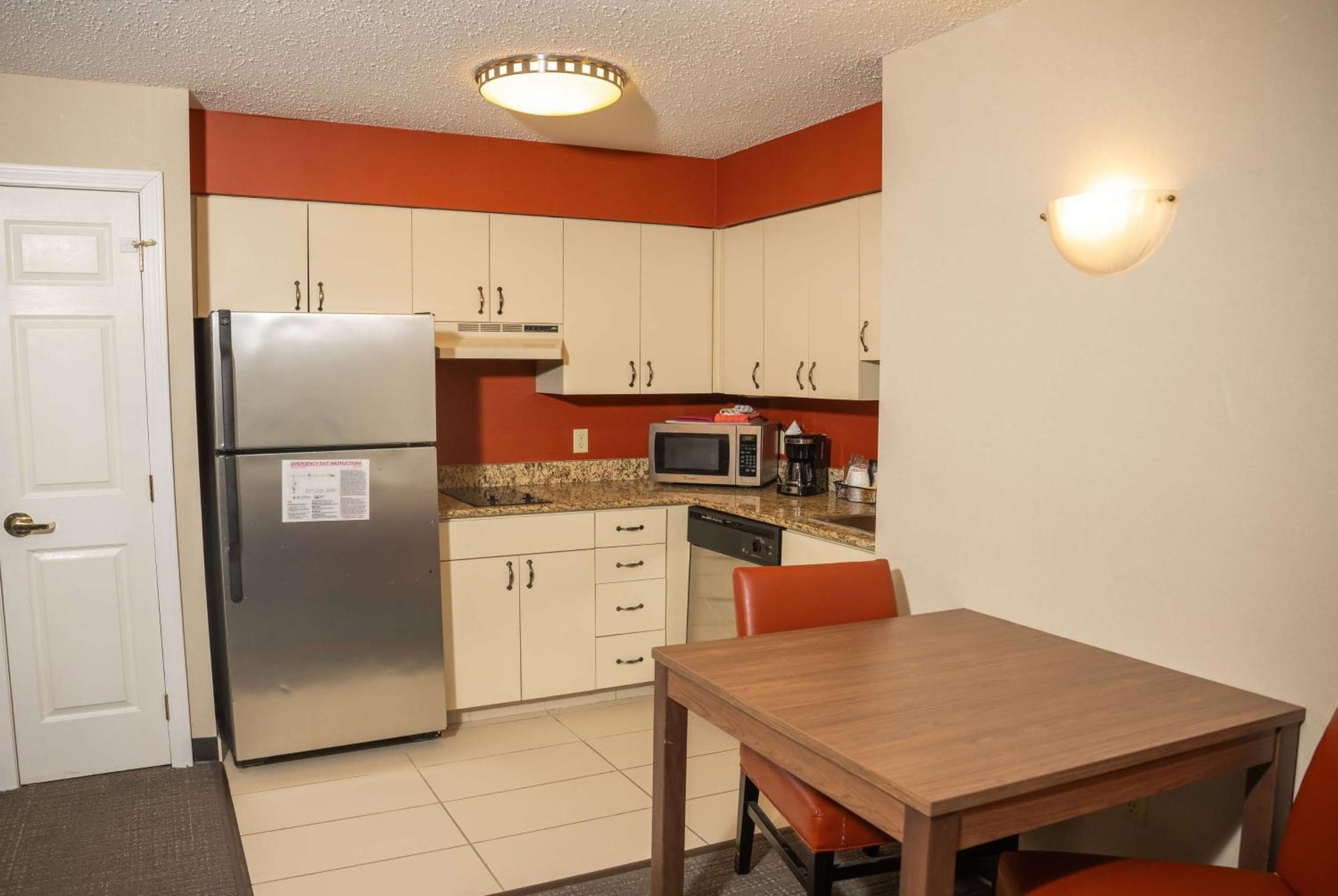 Hawthorn Suites By Wyndham Erie Kearsarge Экстерьер фото