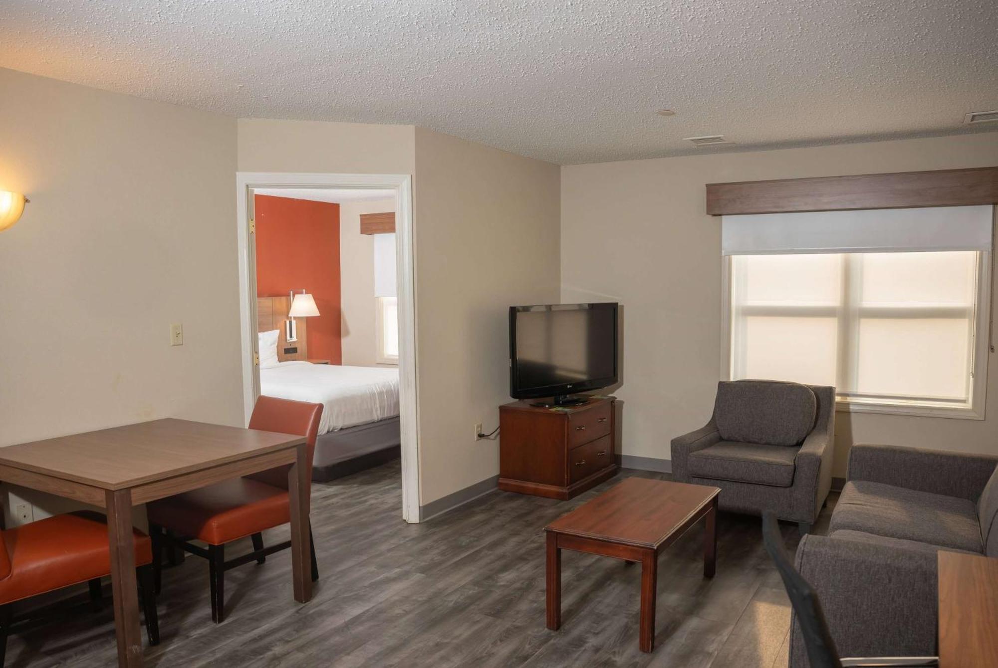 Hawthorn Suites By Wyndham Erie Kearsarge Экстерьер фото