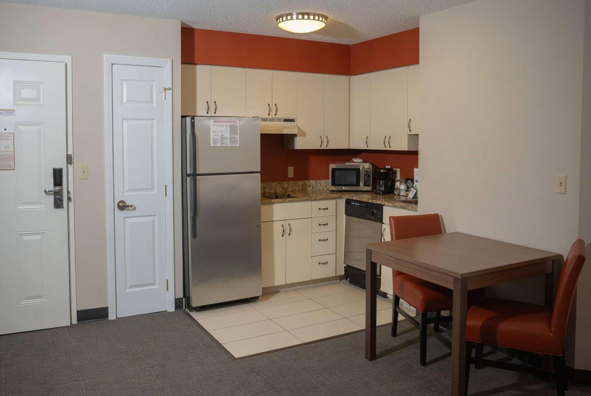 Hawthorn Suites By Wyndham Erie Kearsarge Экстерьер фото