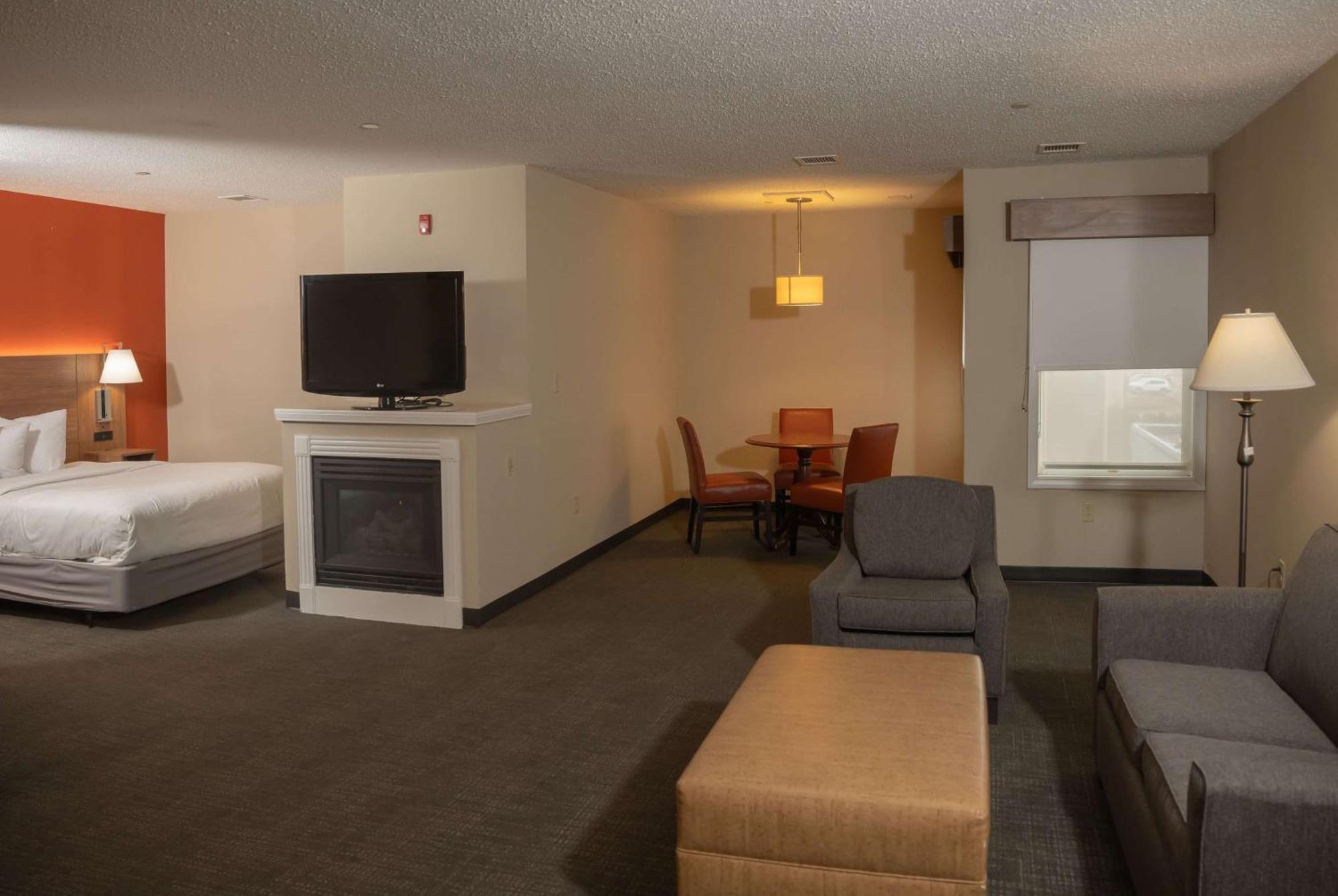 Hawthorn Suites By Wyndham Erie Kearsarge Экстерьер фото